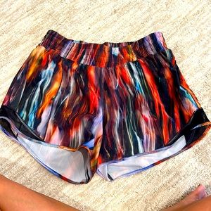 Lululemon hottie hot shorts HR 4”.  Perfect condition multicolor. Size 6